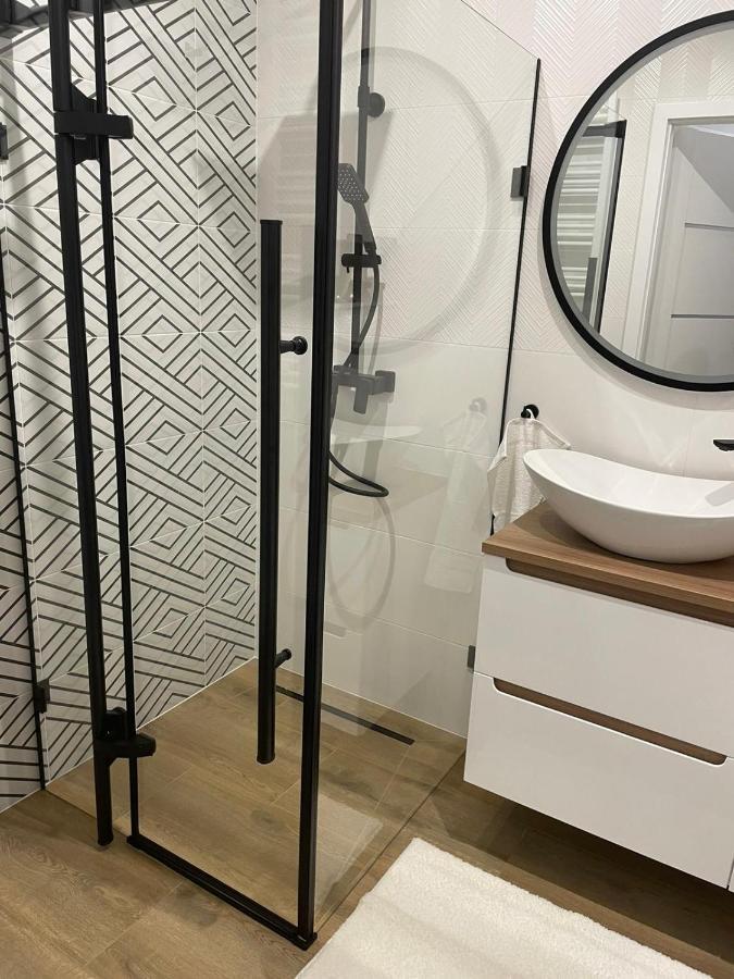 Apartament Pileckiego Nowy Dwor Mazowiecki Modlin Airport エクステリア 写真