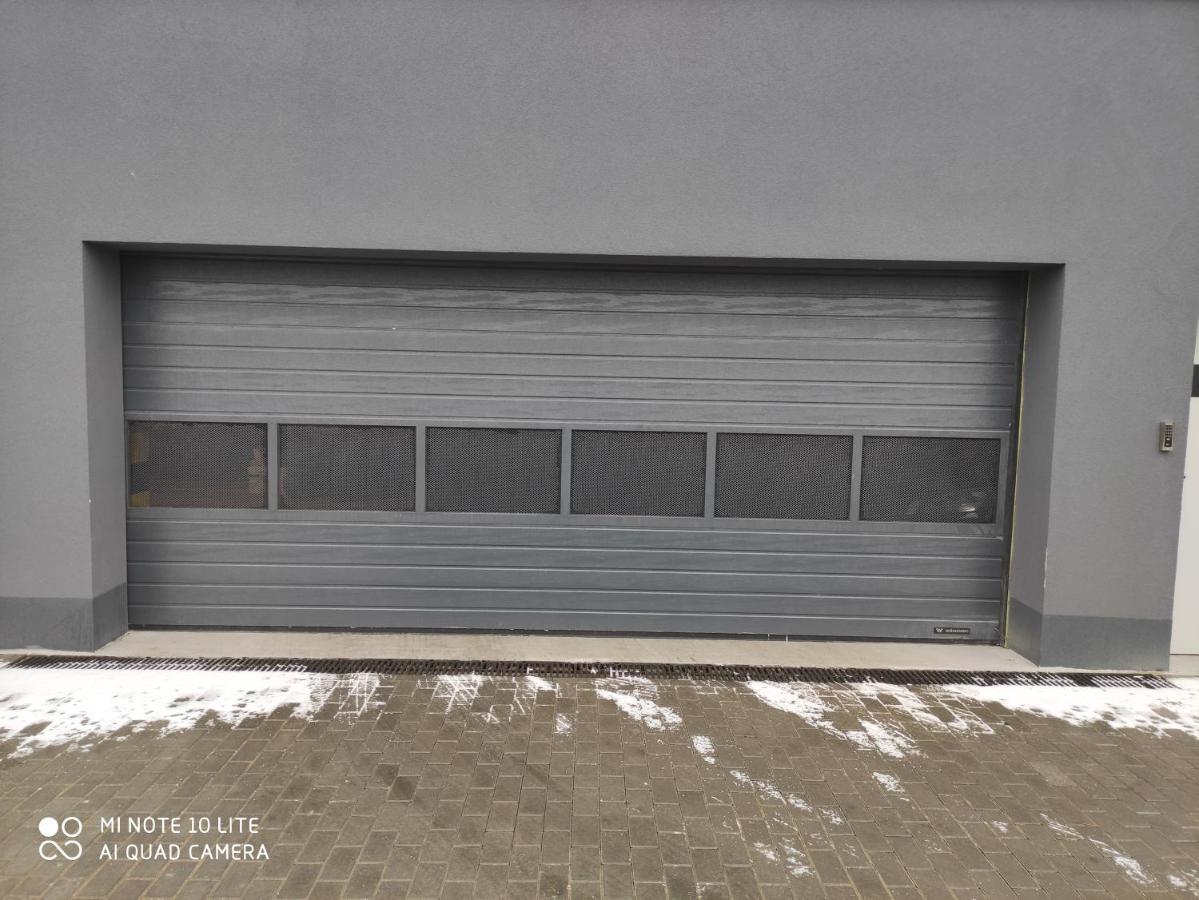 Apartament Pileckiego Nowy Dwor Mazowiecki Modlin Airport エクステリア 写真