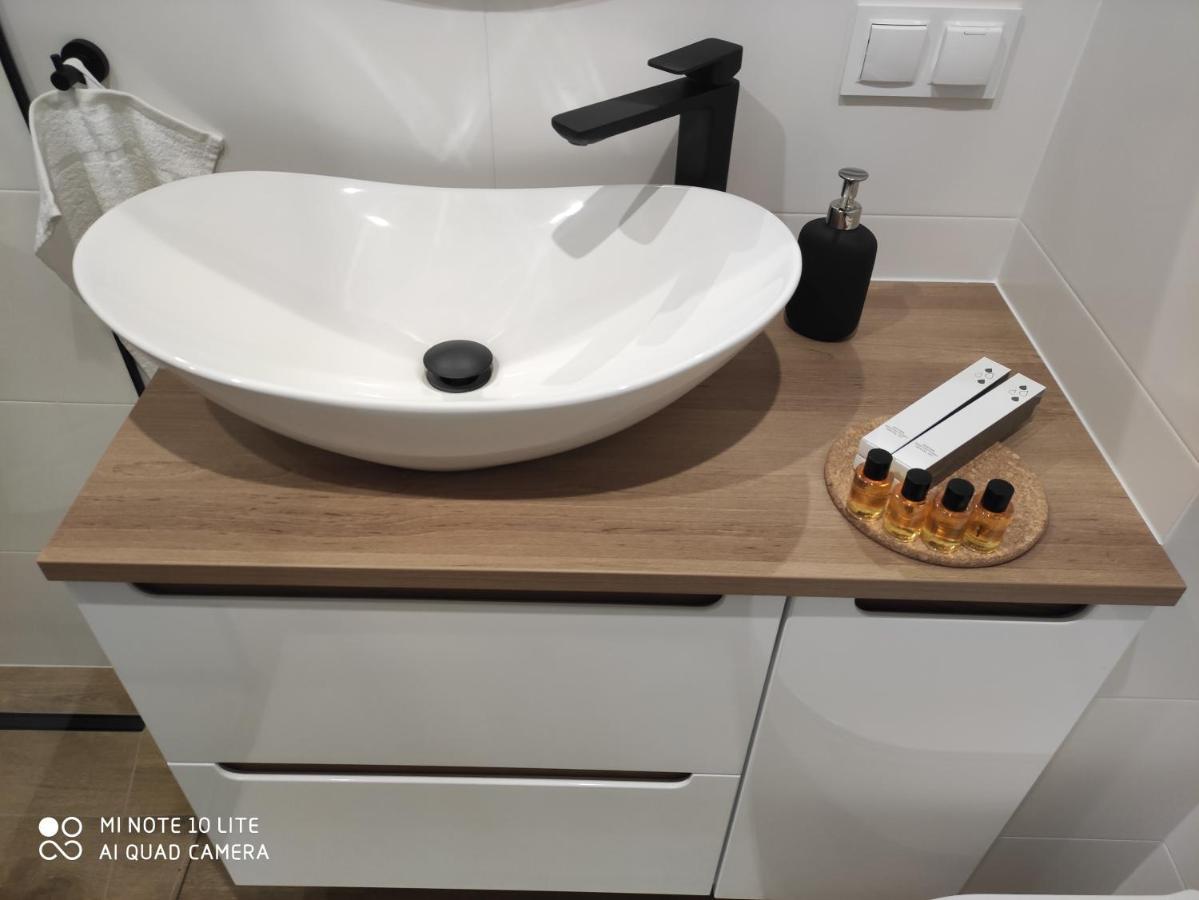 Apartament Pileckiego Nowy Dwor Mazowiecki Modlin Airport エクステリア 写真